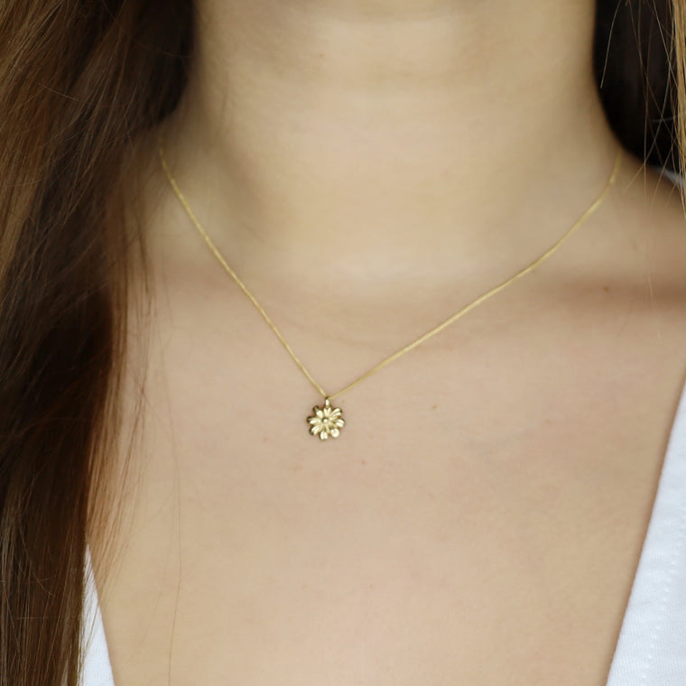 14K Solid Gold Flower Pendant Necklace • B299